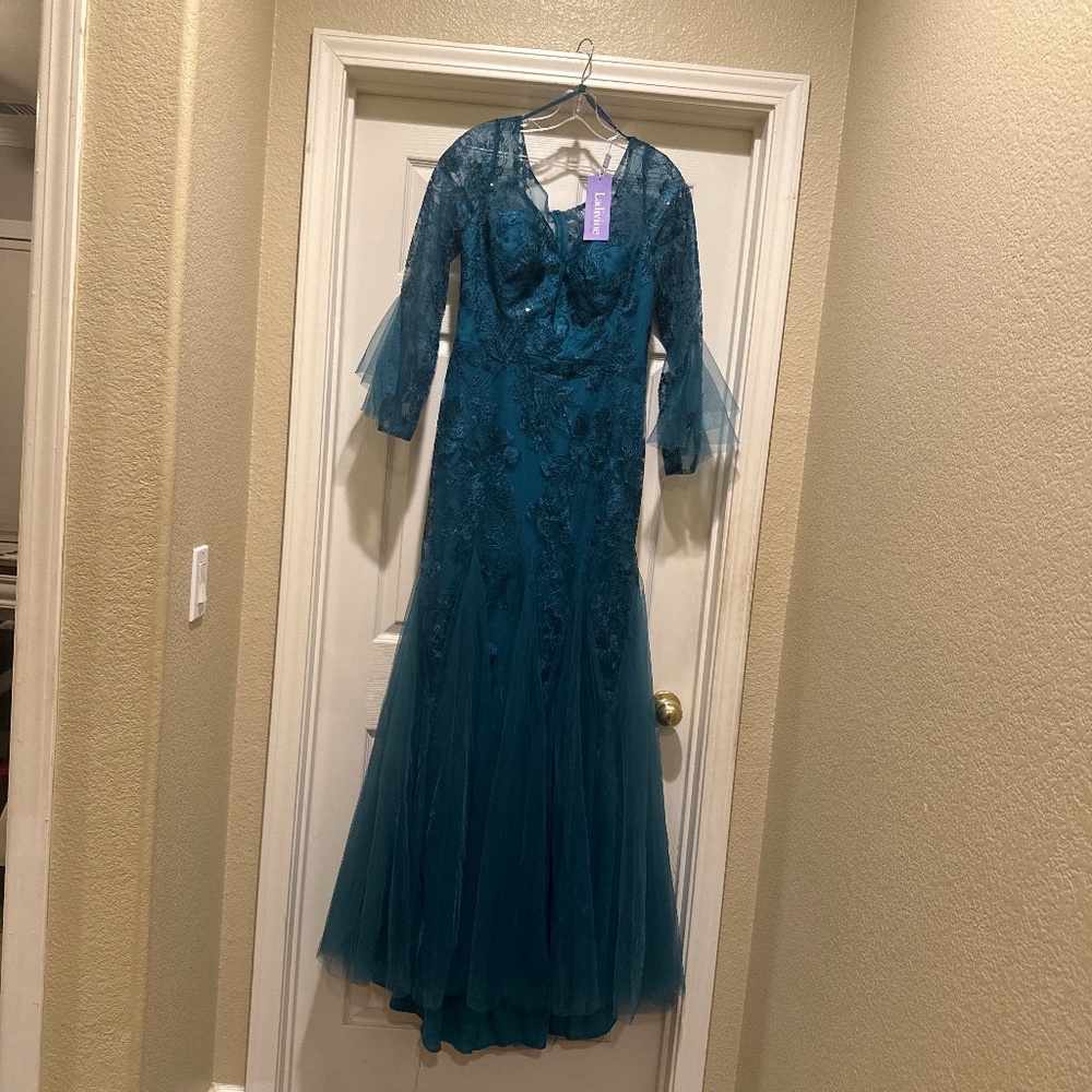 Peacock blue mermaid